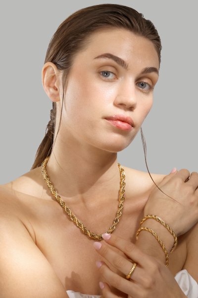 Armband Twistad Elegans - 18k Guldpläterat