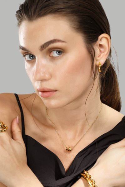 Halsband W-Twist – 18k Guldpläterat