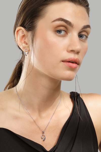 Halsband Silver Flow – Silverpläterat