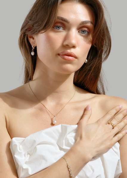 Halsband Isla Pearl- 18k Guldpläterat