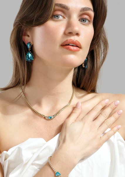 Azulora Icy Blue Örhängen – 18k Guldpläterade