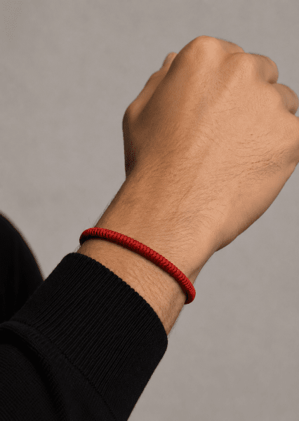 Snörarmband Crimson Thread