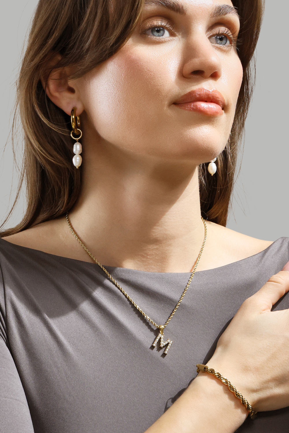 Amulet A-N Halsband – 18k Guldpläterat