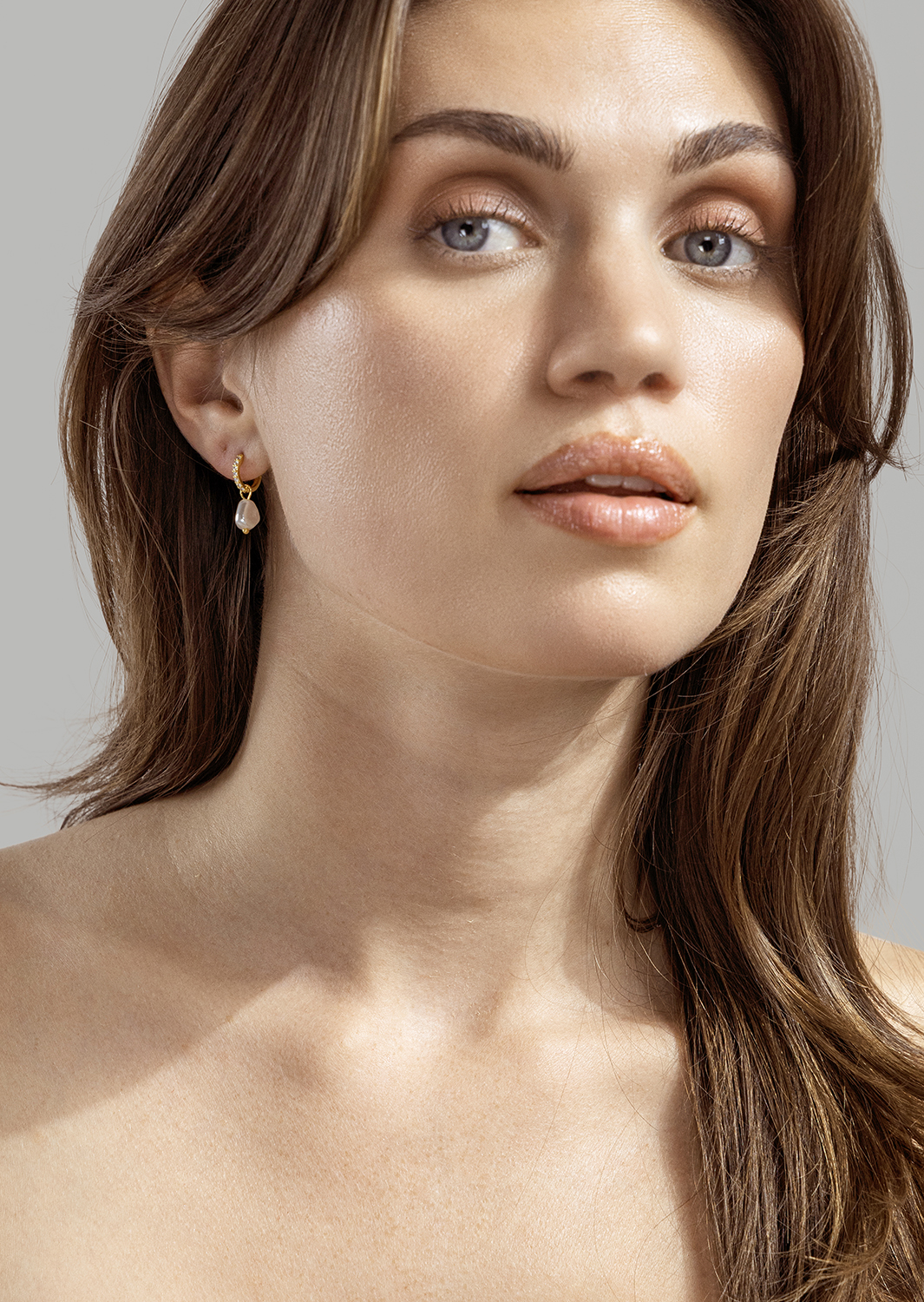 Pearl Charm Örhängen – 18k Guldpläterade