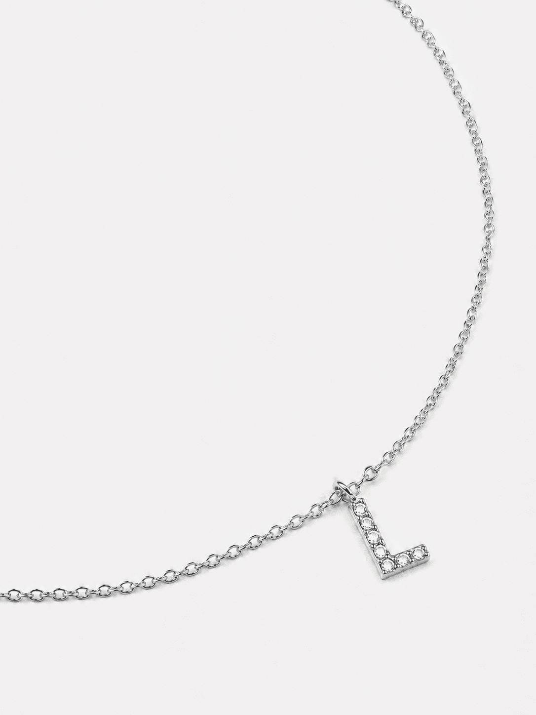 Halsband Initial Letters A-N – Silverpläterat