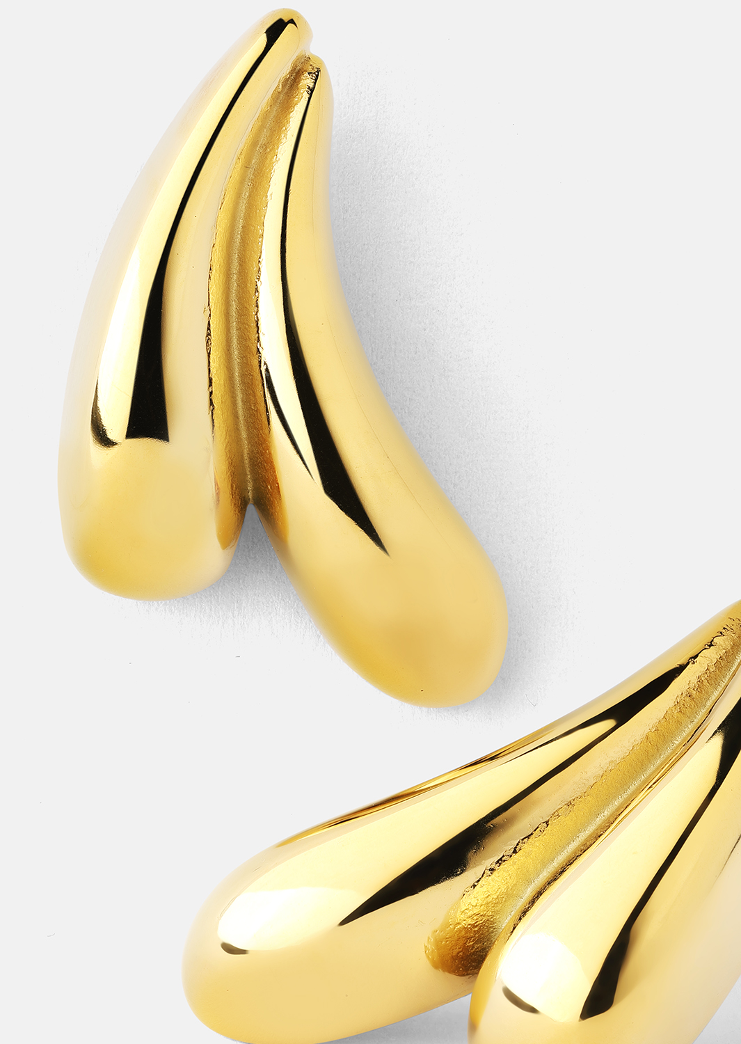 Örhängen Flow Curve – 18k Guldpläterade