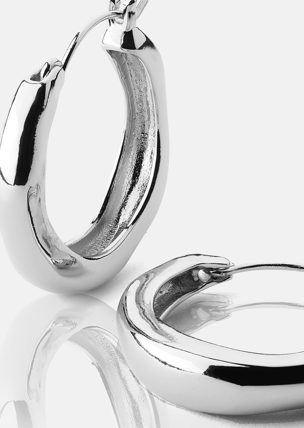Örhänge Mila Hoops - Silverpläterat
