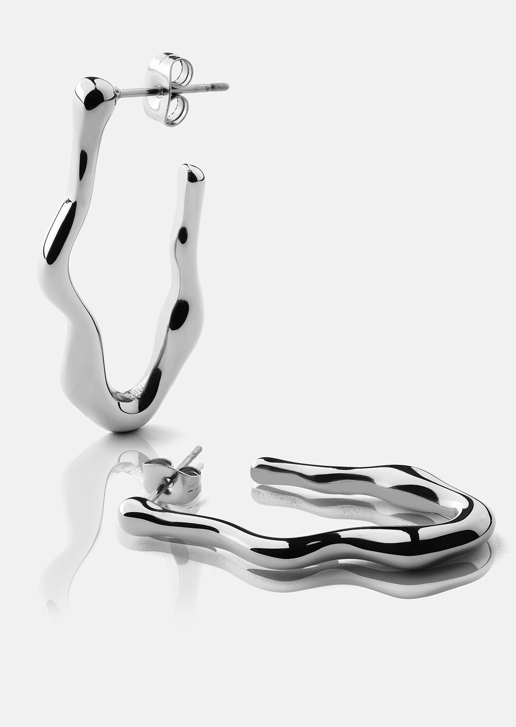 Flow Örhängen – Silverpläterade